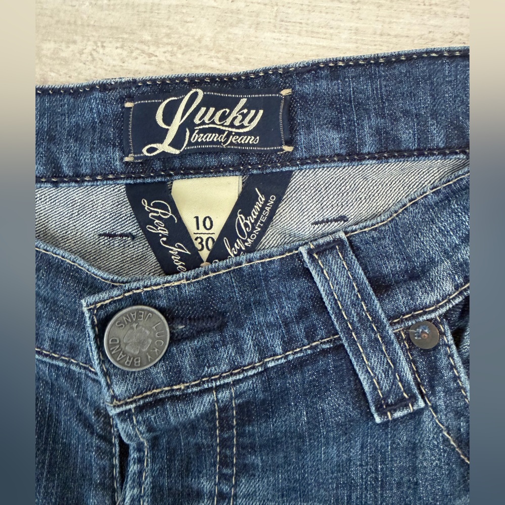 Lucky Brand Women's Dark Blue Cropped Jeans with Cuffed Hem - Picture 3 of 5